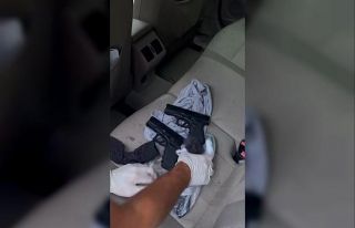 Isparta’da durdurulan bir araçta 3 ruhsatsız tabanca...