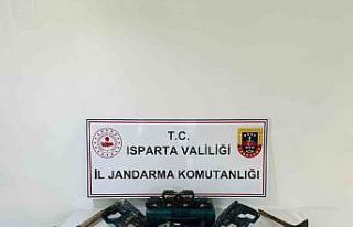 Isparta’da izinsiz kazıya jandarma baskını: 4...