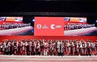 İstanbul Yeni Yüzyıl Üniversitesi’nde mezuniyet...