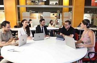 İzmir Ekonomi’den lisansüstü eğitimde ‘burs’...