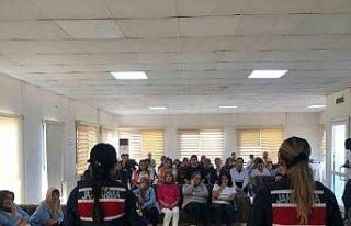 Jandarmadan kadınlara KADES eğitimi