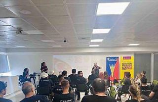 Jandarmadan Kuyucak’ta işçilere bilgilendirme