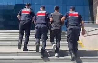 JASAT 20 yıl 11 ay hapis cezası bulunan firariyi...