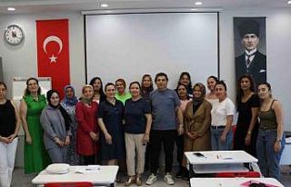 Kadın istihdamına katkı sağlayan eğitimde teorik...