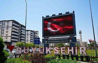 Kahramanmaraş Ay Yıldızla donandı, milli ruh sokaklara...