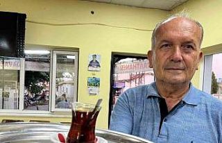 Kahvehane sahiplerinin rekabeti müşteriye yaradı