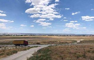 Karanlıkta kalan yola aydınlatma istiyorlar