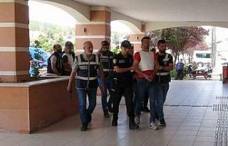 Kardeşin öldüğü, abisinin de yaralandığı kavgayla...