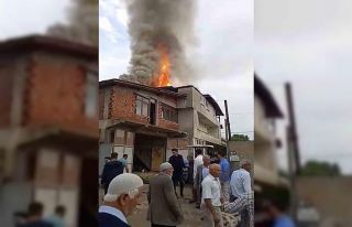 Kastamonu’da yıldırım düşen evde yangın çıktı