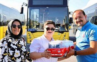 Kaybolan down sendromlu genç, İETT şoförünün...