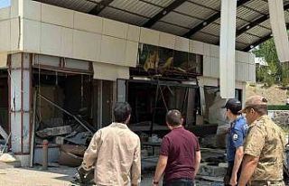 Kaymakamı Bulut, petrol istasyonunda incelemelerde...