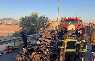 Kayseri’de otomobil tıra çarptı: 1 ölü