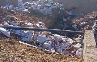 Kaza yapan tırda alevler içerisinde kalan baba ve...