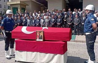 Kazada hayatını kaybeden eski Bitlis Valisi Karaömeroğlu...