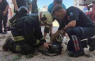 Kedisi içerdeyken evi evi yanan Ukraynalı kadın...