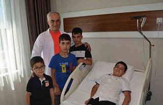 Kemik kısalığı olan Efe’nin önce sağ kolu...