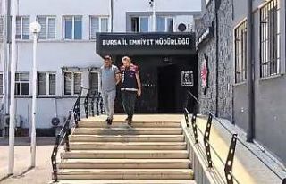 Kendisini kaymakam olarak tanıttı, sahte tören...