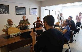 Kırşehir’de "Eski Dostlar Müzik Topluluğu"...