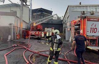 Kocaeli’de demir çelik fabrikasında yangın