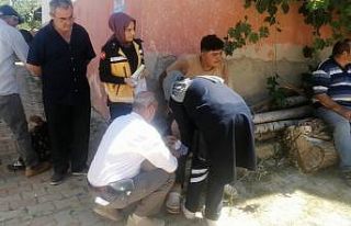 Komşusunun odunluğunun yanışını gören yaşlı...