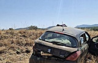 Konya’da kontrolden çıkan otomobil ekin tarlasına...