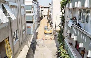 Kurtuluş’ta yol çalışmaları başladı