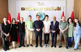 LGS’de 500 tam puan alan öğrenci ve aileleri Vali...