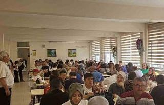 LGS’de ilk 75’e girenlere kahvaltı ve okul tanıtımı