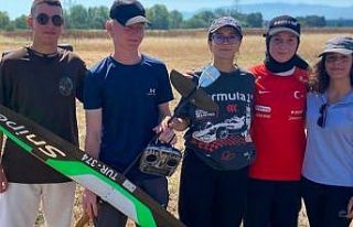 Malatya iş dünyasından genç milli planörcülere...