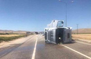 Malatya’da tanker devrildi: 1 kişi yaralandı