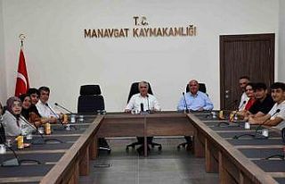 Manavgat’ın başarılı öğrencileri ödüllendirildi