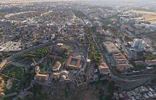 Manzara tutkunları havadan Diyarbakır’ın tarihi...