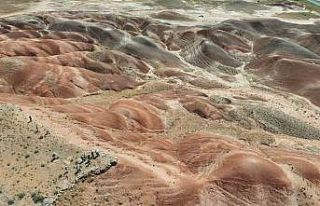 Mars’ı andıran ’Gökkuşağı Tepeleri’ ziyaretçi...