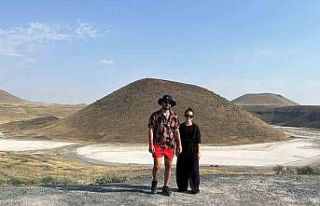 Meke Gölü, Acıgöl, obruklar turist çekiyor