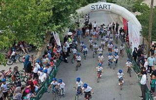 Meram’da bisiklet yarışları heyecanı sürüyor