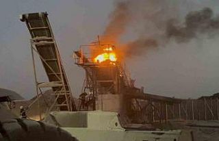 Meriç Nehri’nde helezon alev alev yandı