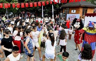 Mersin’de çocuklar ’Köy Bizim, Şenlik Bizim’...