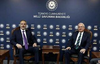 Milli Savunma Bakanı Yaşar Güler ile Dışişleri...