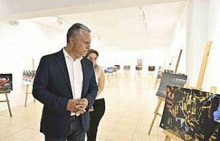 Muratpaşa’da 15 Temmuz anısına fotoğraf sergisi