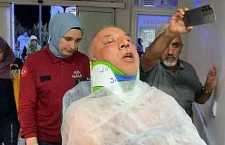 "Müziğin sesini kısın" diyen emekli...