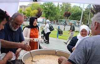 Nasrullahzade Vakfı’ndan 442 yıldır kesilmeyen...