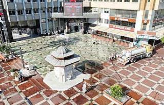 Nazilli meydanı temizilendi