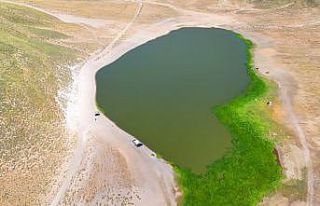 Nemrut’un ’kalbi’ küçülüyor