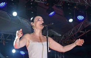 Ordu’da Sevcan Orhan rüzgarı esti: "Müziğine,...