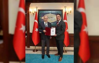 Osman Başeğmez’den Vali Ayyıldız’a veda ziyareti