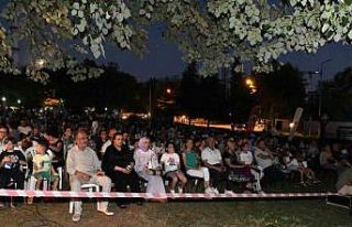 Osmangazi’de çocuklar açık hava sinemasında...