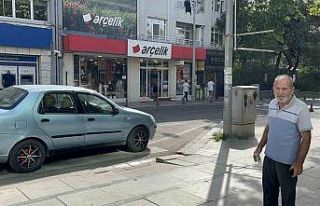 Otomobili arızalanan mağdur, insanlık beklediği...