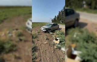 Otomobille çarpışan motosiklet sürücüsü öldü