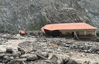 Pakistan’da etkili olan muson yağmurlarında can...