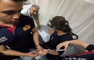 Parmağına sıkışan yüzük itfaiye ekiplerince...